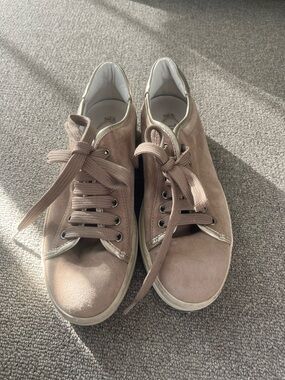 Tod's Women's Suede Lace-Up Sneakers in Taupe Pink